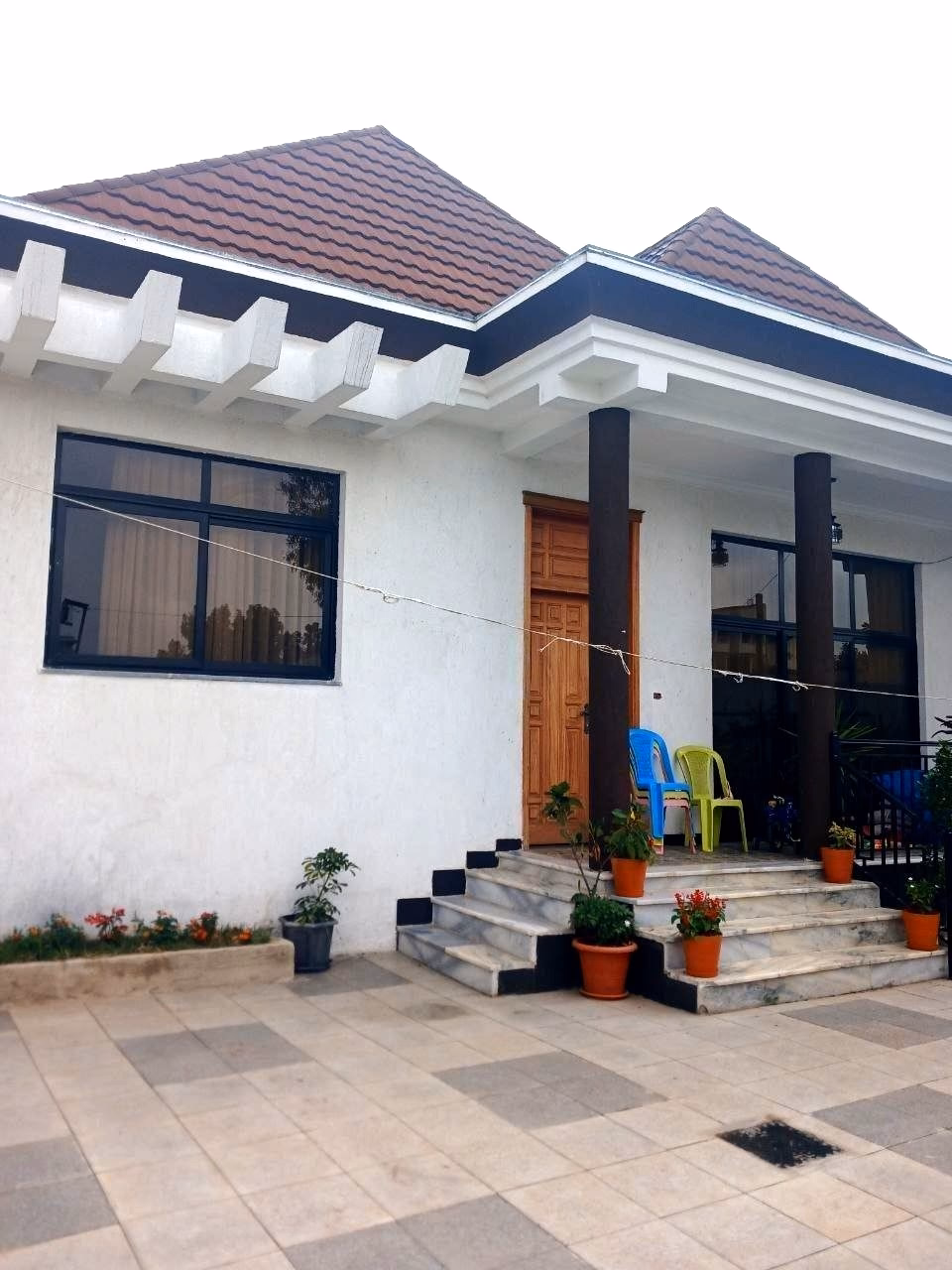 Villa  house  for sale in Summit photo 1