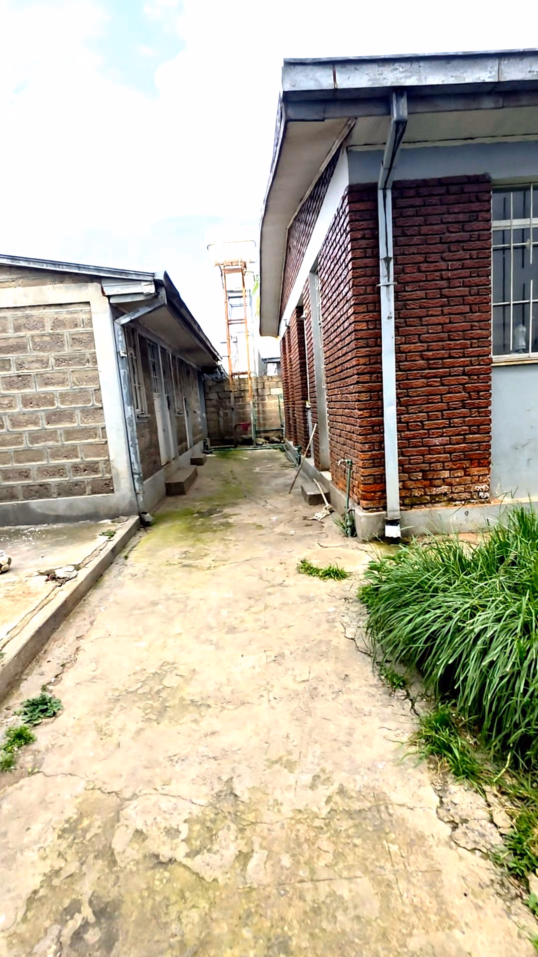Villa House for Sale in Ayat Compound photo 2