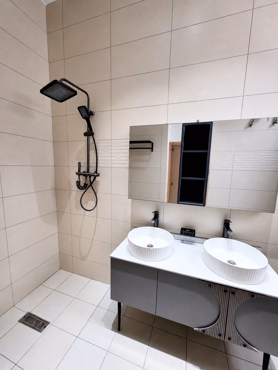 Furnished 5bdrm Villa in Ayat village for sale photo 5